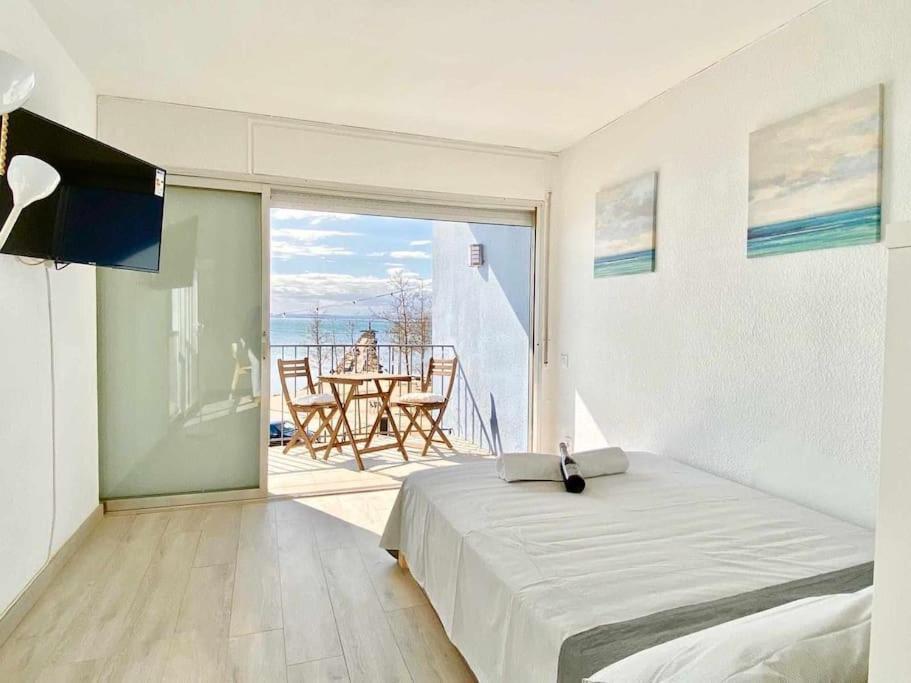 Appartamento Estudio Frente Al Mar En Con Terraza